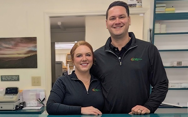 Minuteman Press Lebanon Ohio President's Club - Melissa and Frank Hiti.jpg