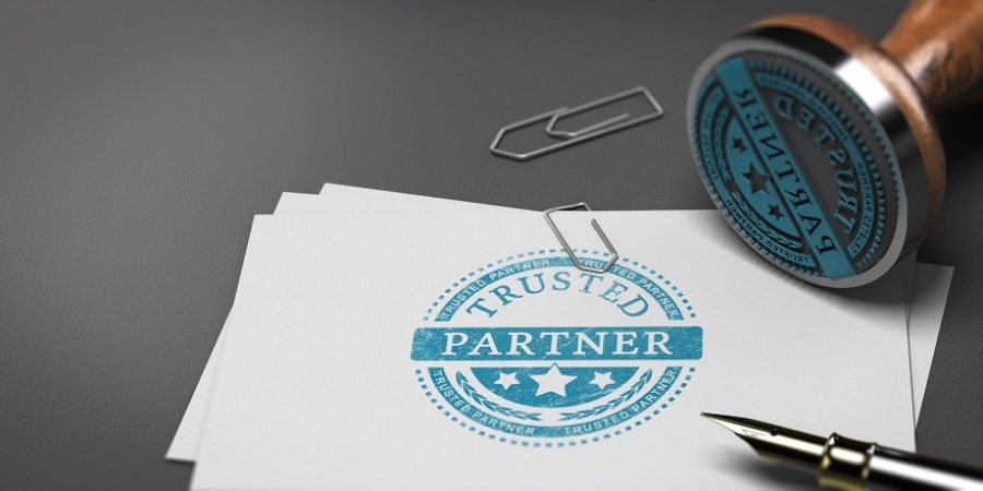 Should You Bring on a Partner with Your Franchise?