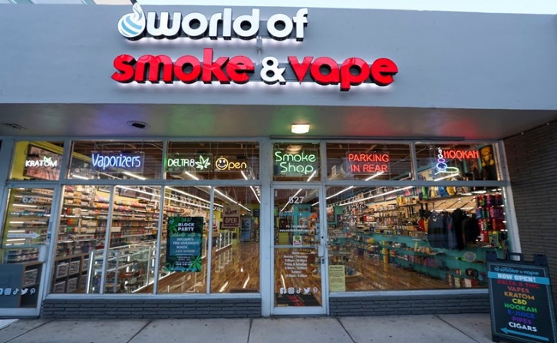 World of Smoke & Vape Franchise For Sale World of Smoke & Vape Franchise For Sale