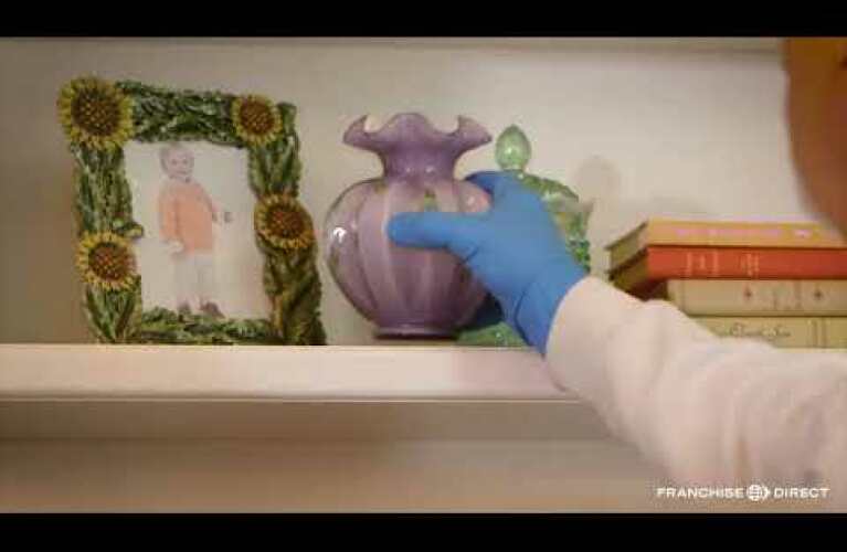 Who is 1-800-Packouts?