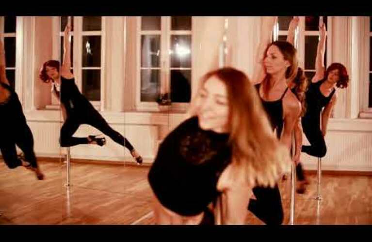 Dance Moves by Lis | Franchise Direkt