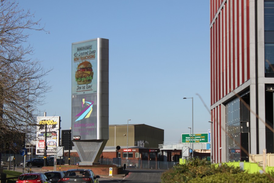 Burger & Sauce Image