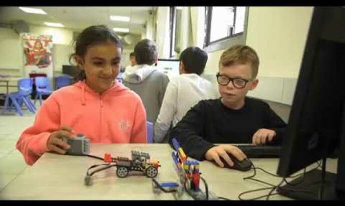 Young Engineers | Robotics and Robo Bricks
